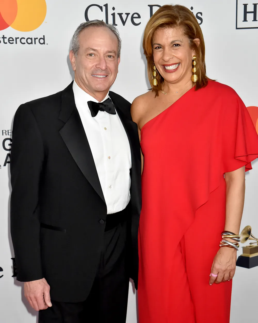 Hoda Kotb Reflects on &lsquo;Simultaneous&rsquo; Divorce and Breast Cancer Battle: &lsquo;I Was Barely Functioning&rsquo;