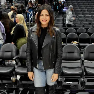 jenna-dewan-moto-jacket