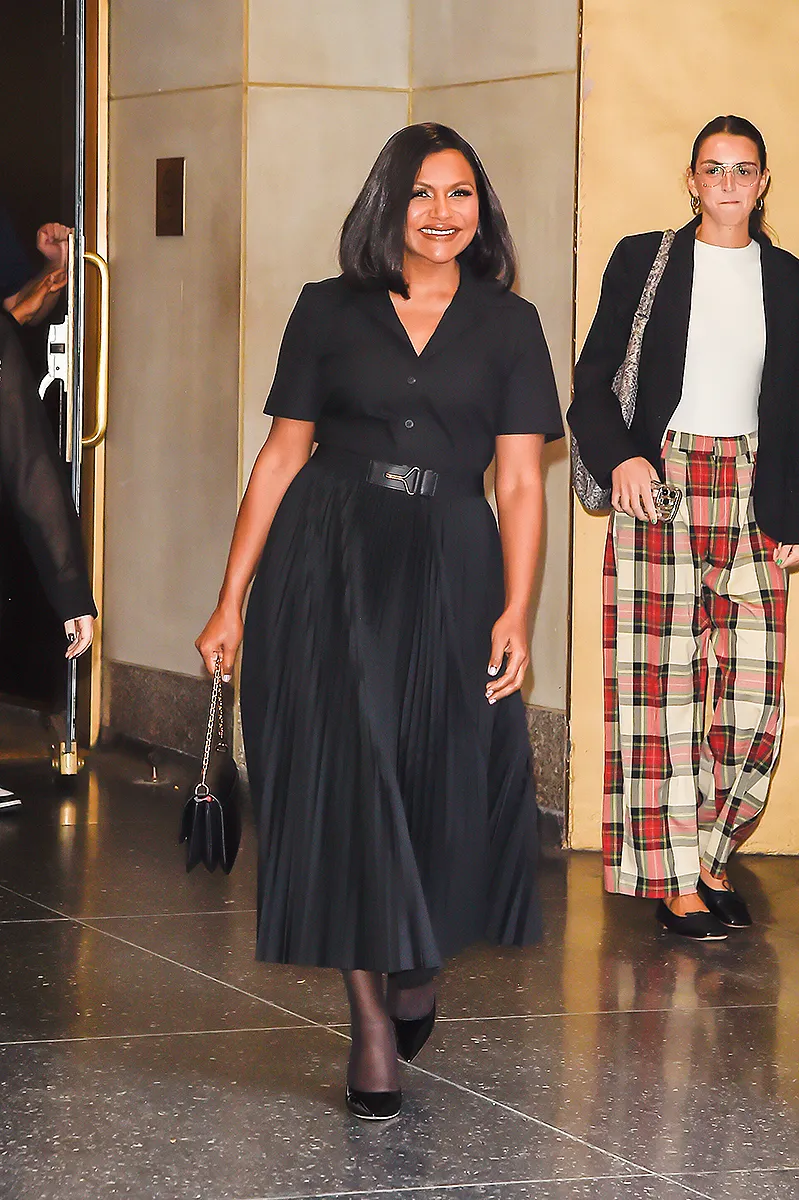 mindy-kaling-pleated-shirt-dress-3