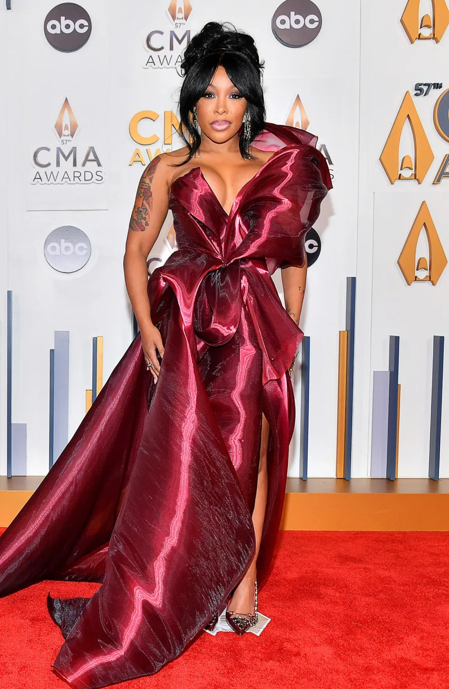 2023 CMA Awards - Arrivals 381 K. Michelle