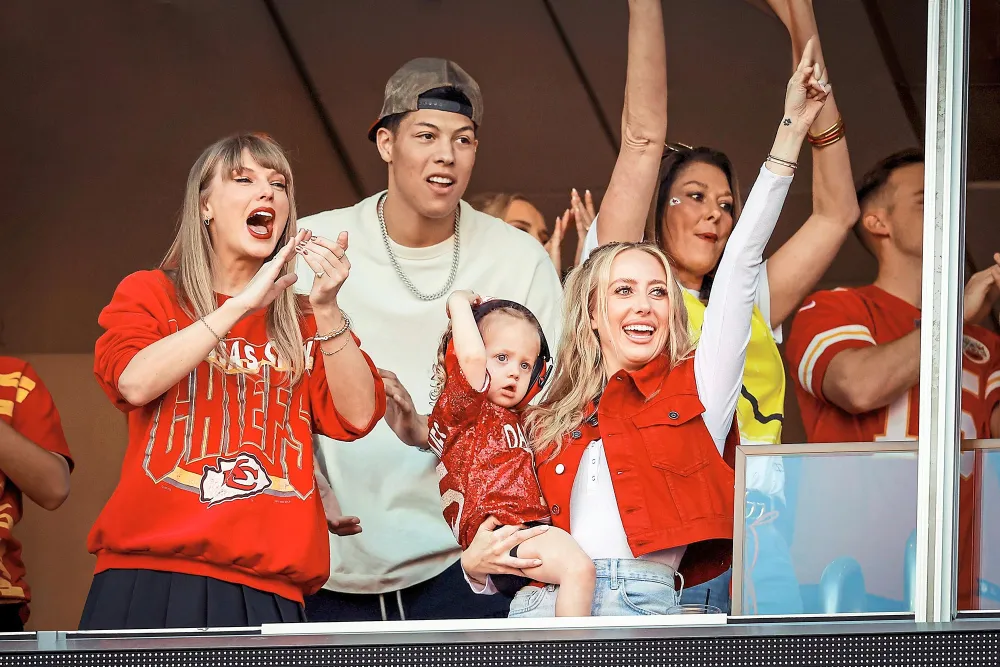 2349 Luxury Handbag Shopping Travis Kelce and Taylor Swift