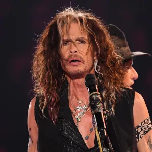Aerosmith s Stephen Tyler Is Being Sued for Allegedly Sexually Assaulting 17-Year-Old Girl in 1975 108