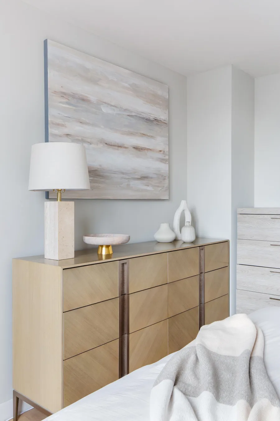 Bachelor Joe Amabile and Serena Pitt Take Us Inside Their Apartment Revamp 8