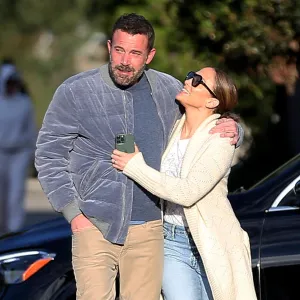 Ben Affleck and Jennifer Lopez 688