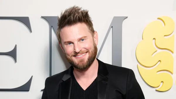 Bobby Berk Announces He s Leaving Queer Eye After Season 8 Not An Easy Decision 558