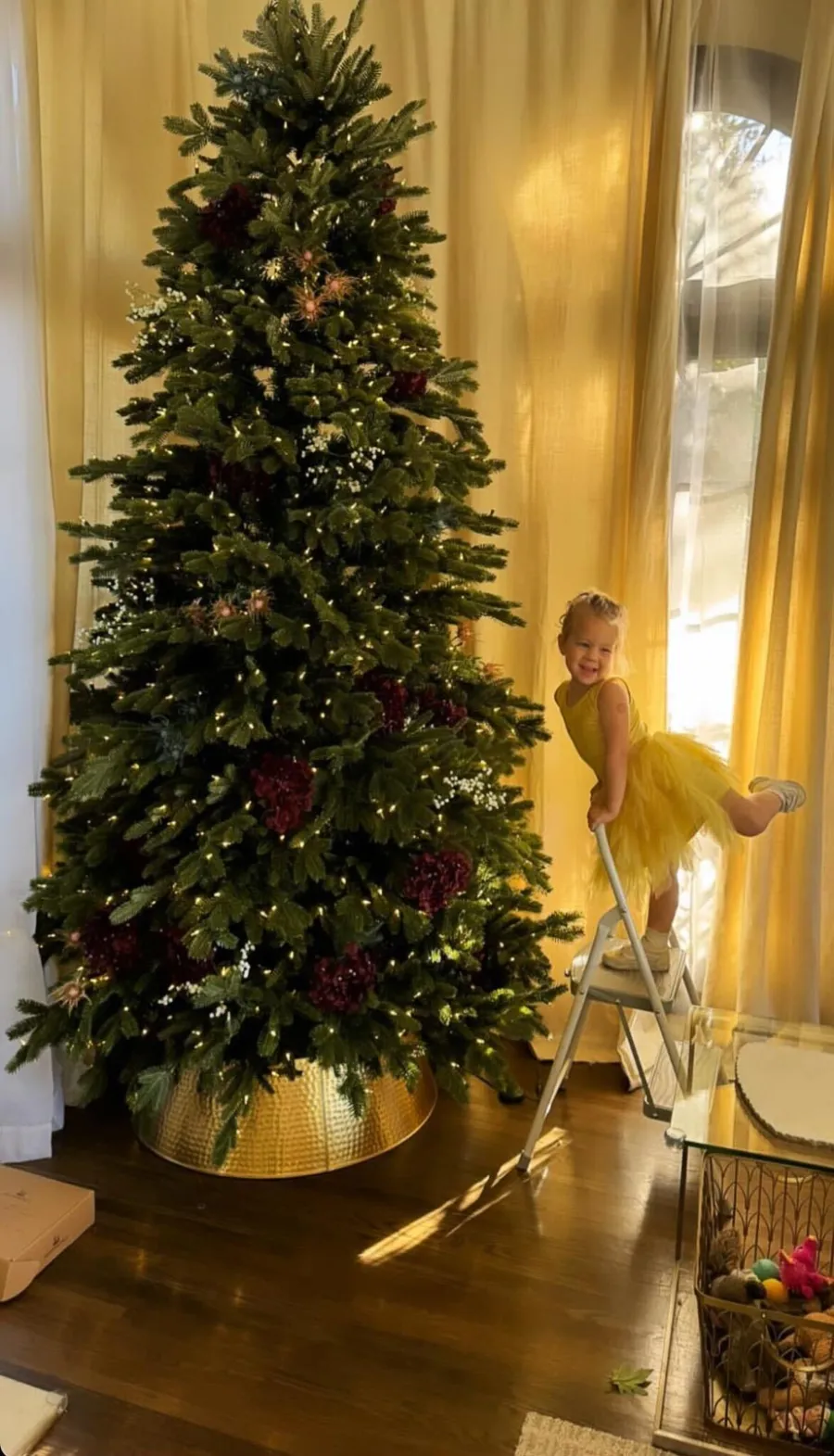 Celebrities Decorate for Christmas 2023 Stassi Schroeder The Bachelor s Caila Quinn and More 491