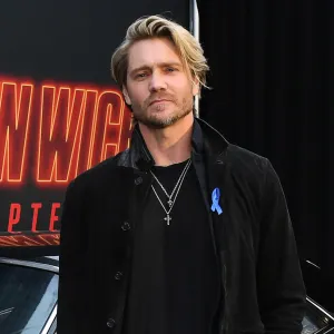 Chad Michael Murray Dodges Question About Cheating Allegations I Don t Live in the Past 556