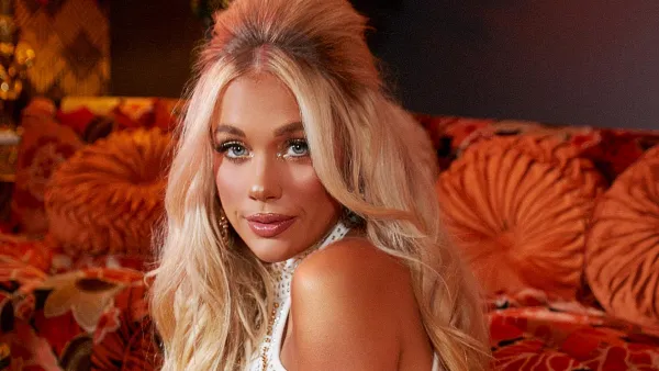 Country Star Megan Moroney on Her Whirlwind Year and Her Sweet CMA Awards Date It s Surreal 335 367