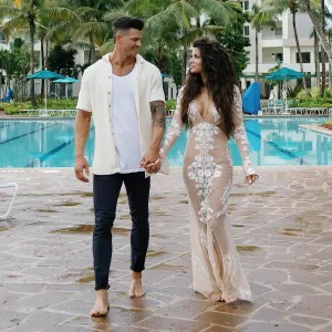 Feature Bachelor in Paradise Mari Pepin and Kenny Braasch Wedding Photos 5