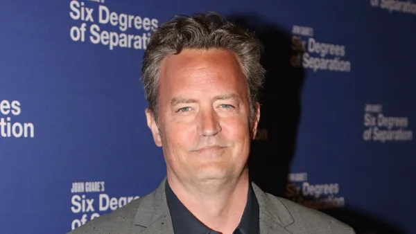 Former Warner Bros Exec Recalls Casting Matthew Perry
