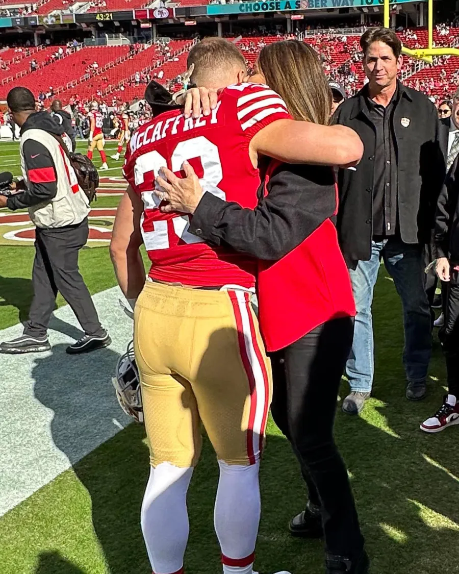 Get to Know the Most Beloved NFL Moms Donna Kelce and More Parents of Football Players 067