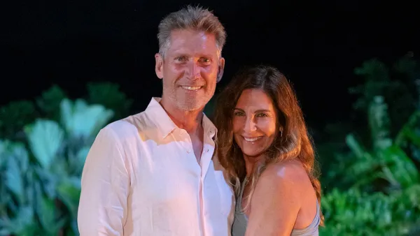 Golden Bachelor Gerry Turner Reunites With Runner Up Leslie Fhima at After the Final Rose 572