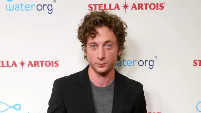 Jeremy Allen White Dating History