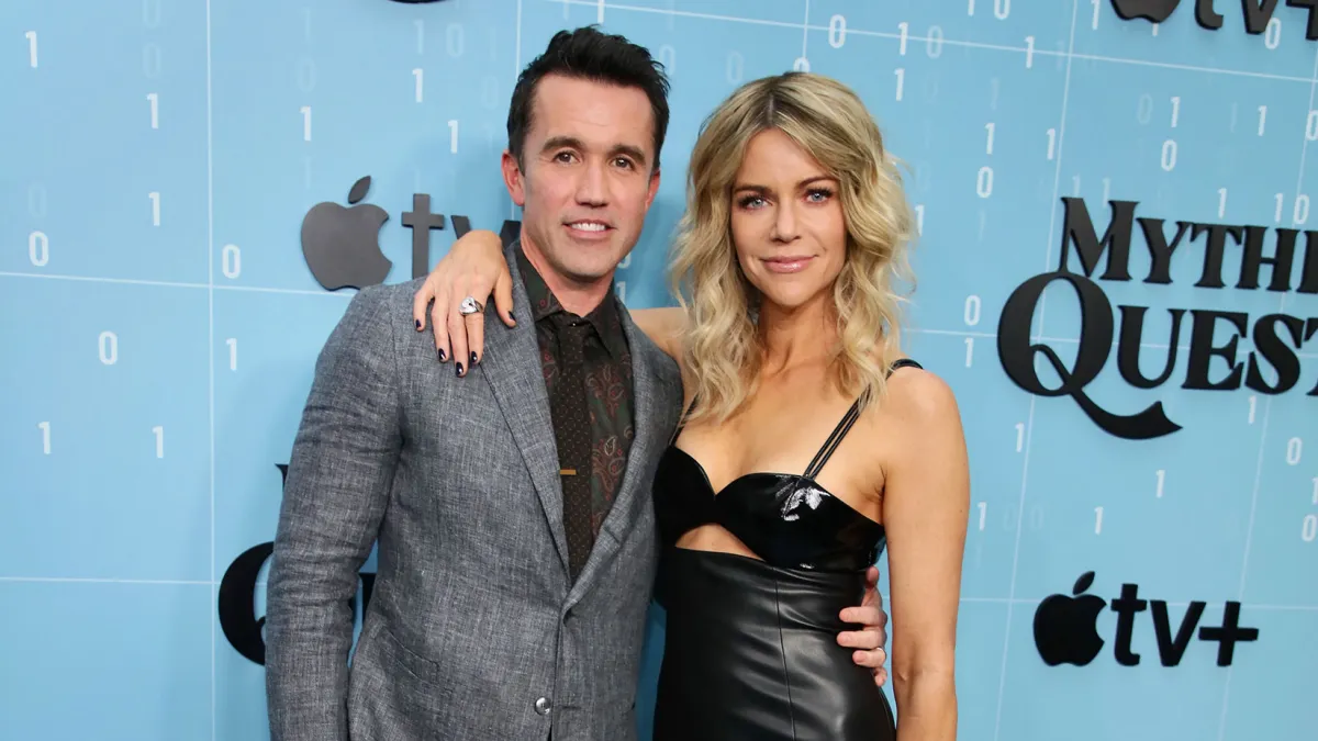 Kaitlin Olson Outbid Husband Rob McElhenney on Signed Eagles Jacket