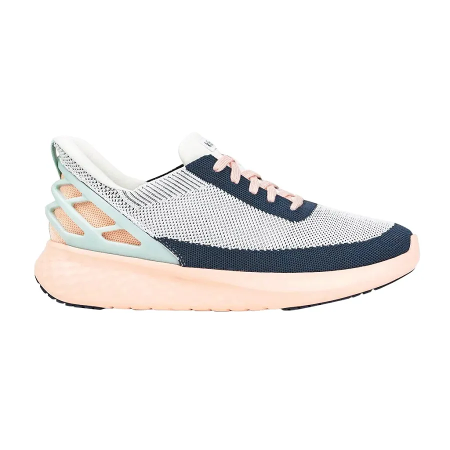 Kim Kardashian Dresses Her Kids in These Pajamas — Which Come in Festive Holiday Prints 094