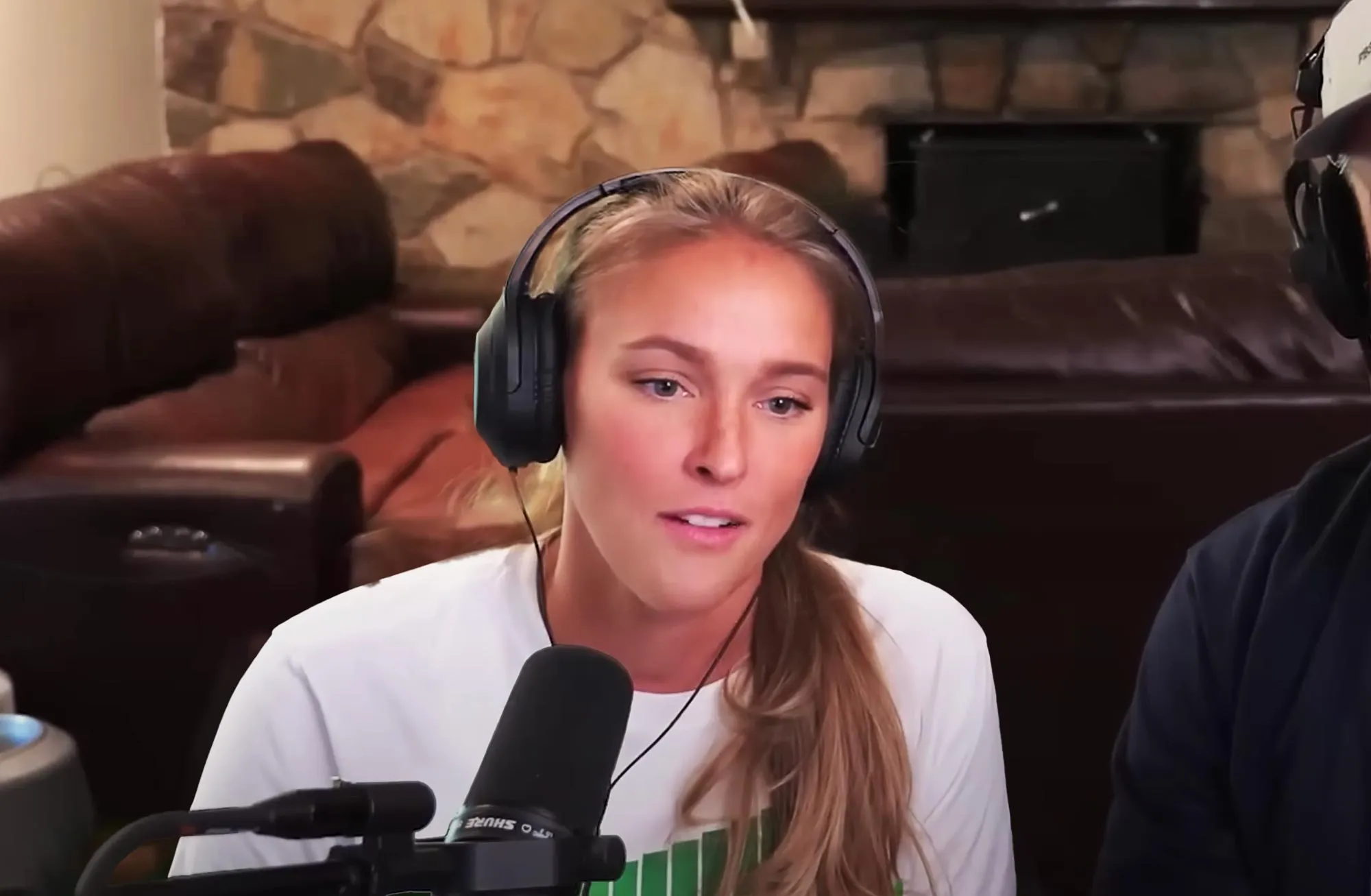 Kylie Kelce Has as Supportive Family Meet the NFL Wife s Parents and Sister 768