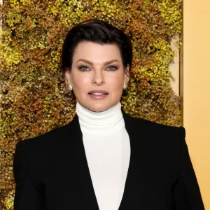 Linda Evangelista Doesnt Want to Hear Somebody Breathing in Her Bed Is Not Interested in Dating