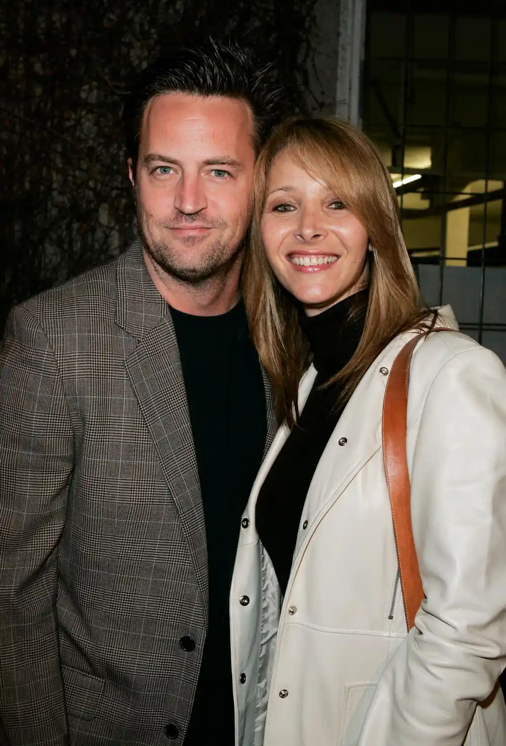 Lisa Kudrow Mourns Friends Costar Matthew Perry in Heartfelt Tribute