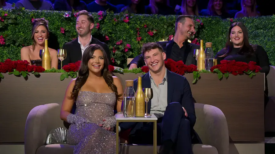 Love_Is_Blind_n_S6_E13_00_06_04_06R.jpg,Love_Is_Blind_n_S6_E13_00_06_04_06R