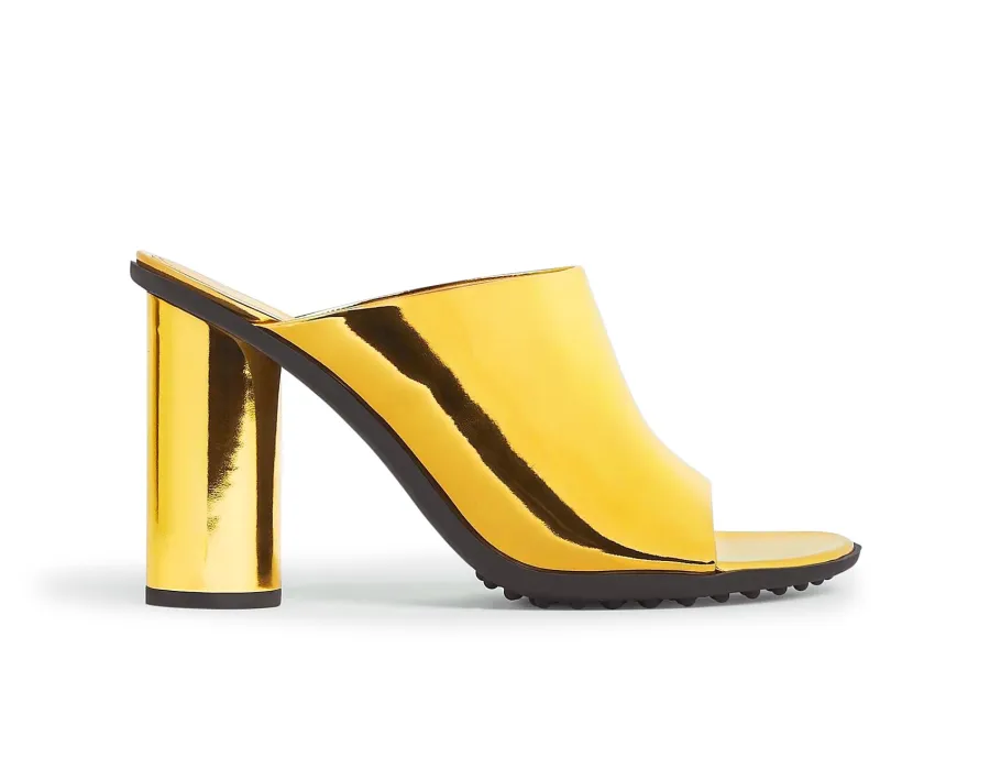 Meghan Markle Tops Off Her California Wardrobe With Michon s Packable Straw Fedora 499