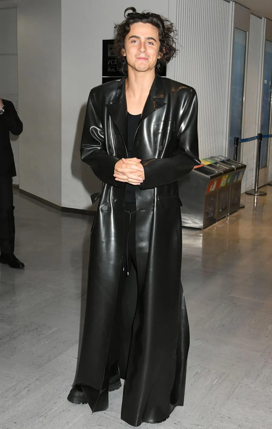 Monochrome Outfit Gallery 406