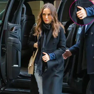 Natalie Portman Continues to Ditch Wedding Ring After Benjamin Millepied Separation