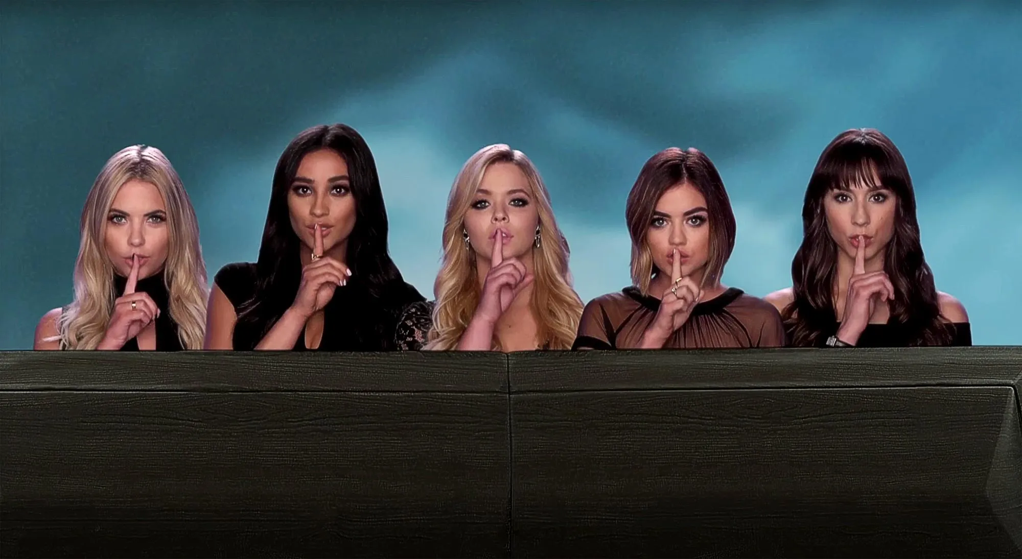 PRETTY LITTLE LIARS Bio 003