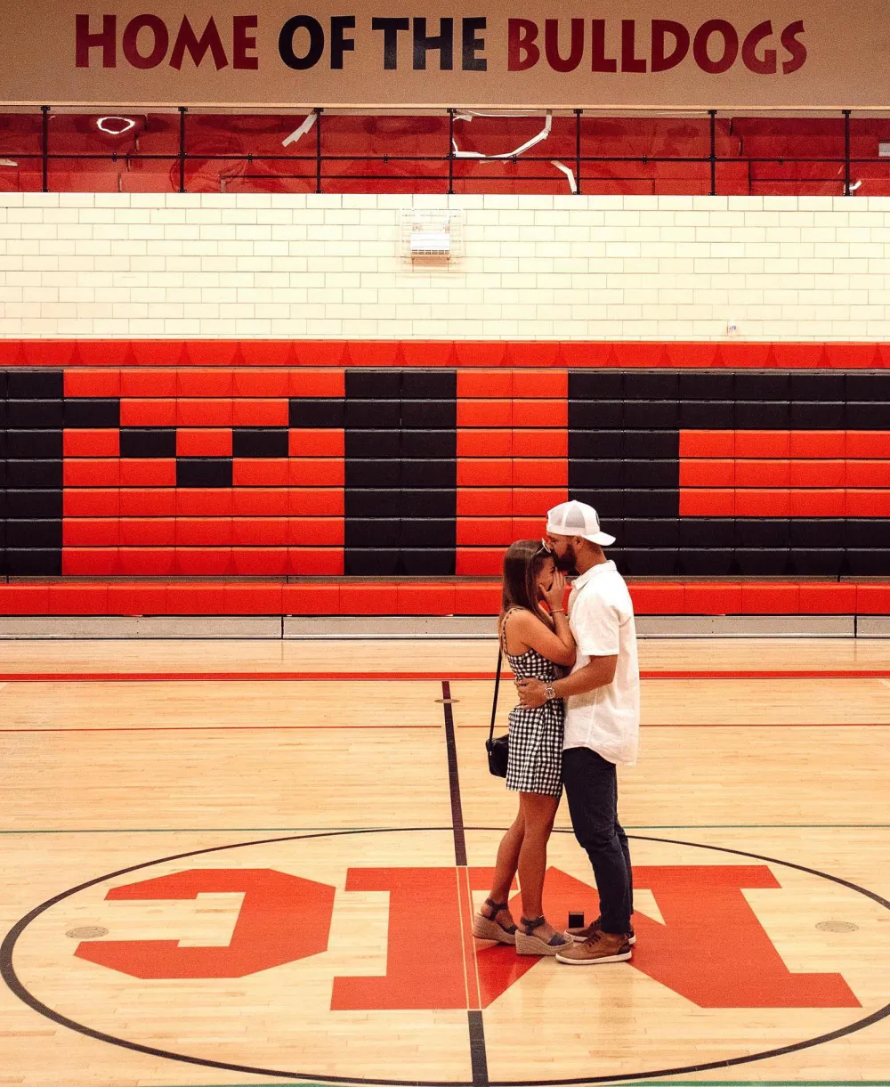 Philadelphia Eagles Kicker Jake Elliot and Wife Annie s Relationship Timeline From Middle School to Marriage 530