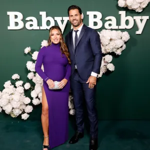 Pregnant Jessie James Gushes Over Eric Decker for Doting on Her Ahead of Baby No 4 He s Amazing