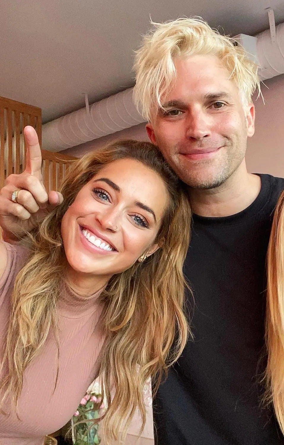 Schwartz s Fling Jo Wenberg Weighs In on Pump Rules Costars After Making Social Media Public 292