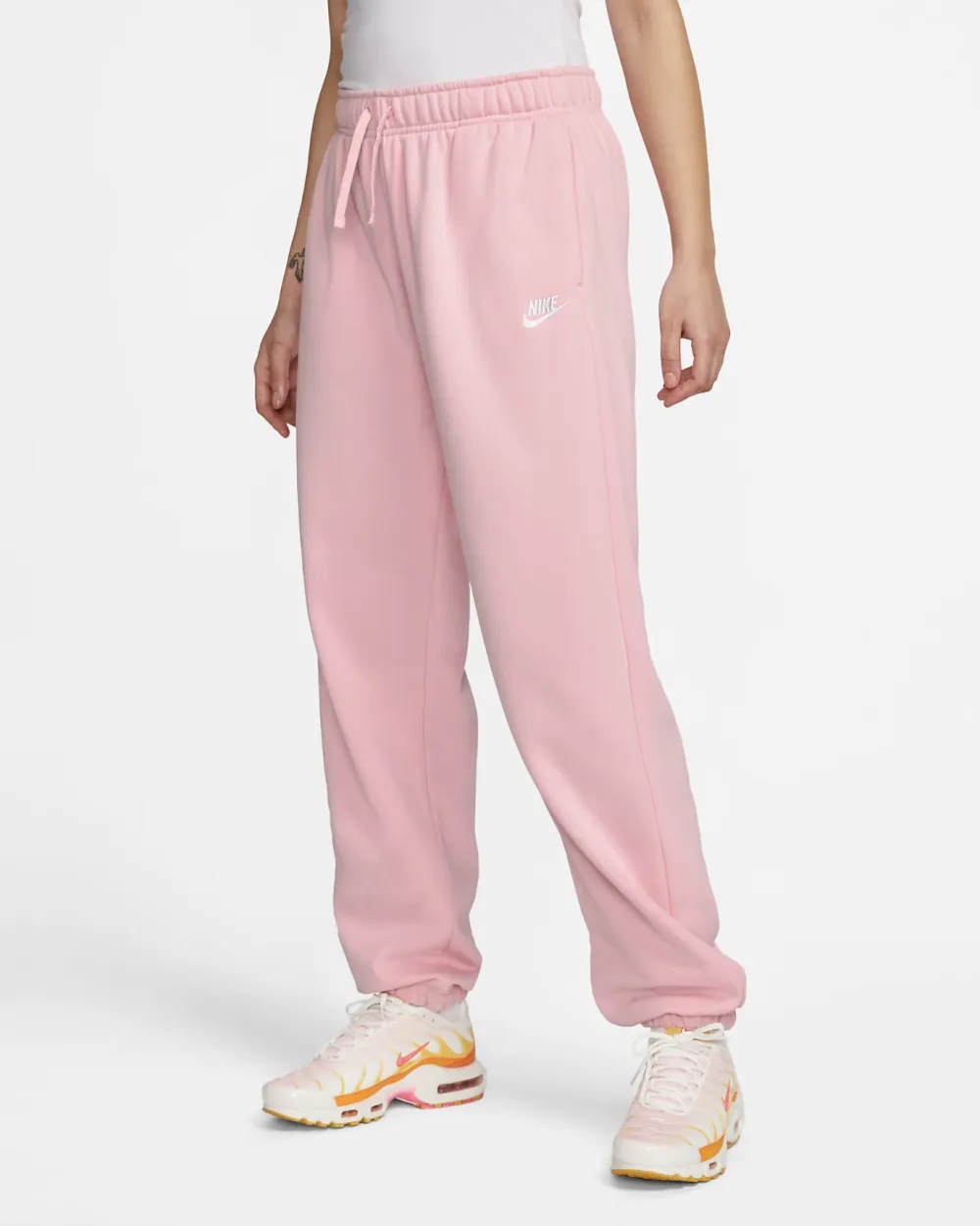 Nike Sportswear Club Fleece Mid-Rise Oversized Sweatpants