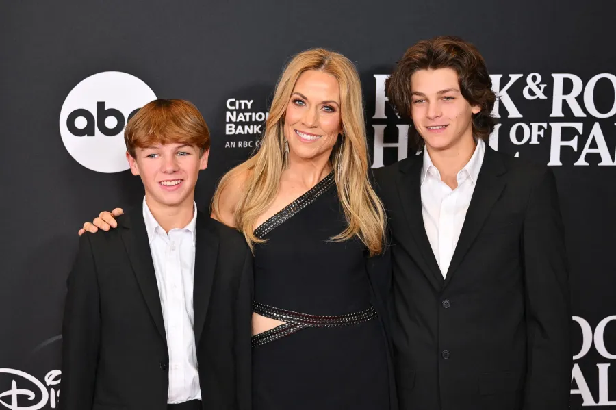 Sheryl Crow s Rare Photos With Sons Levi and Wyatt Family Photo Album 255