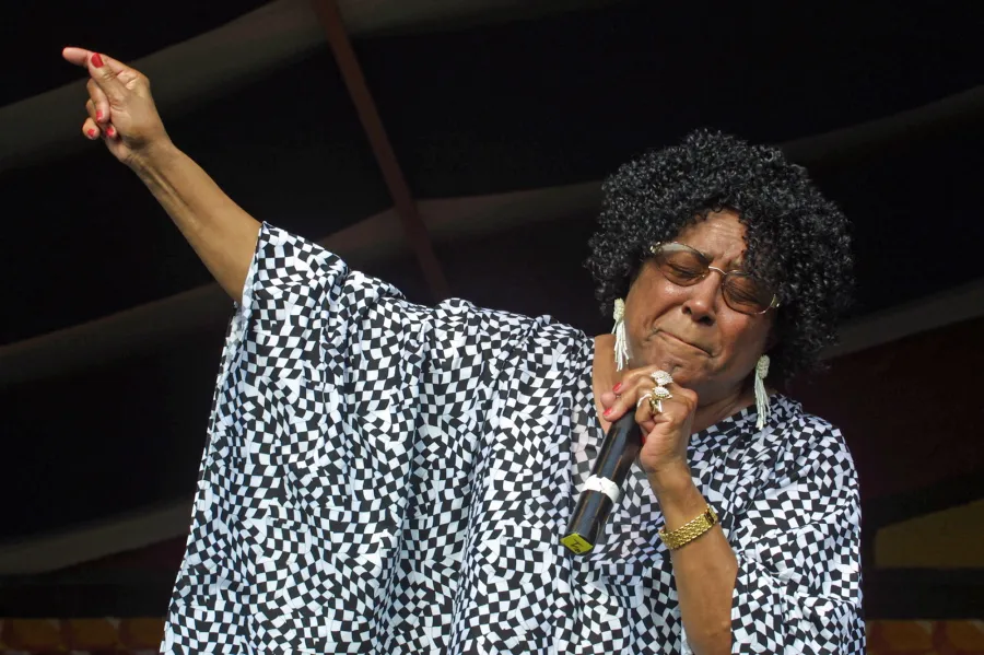 Singer Jean Knight Dead at 80