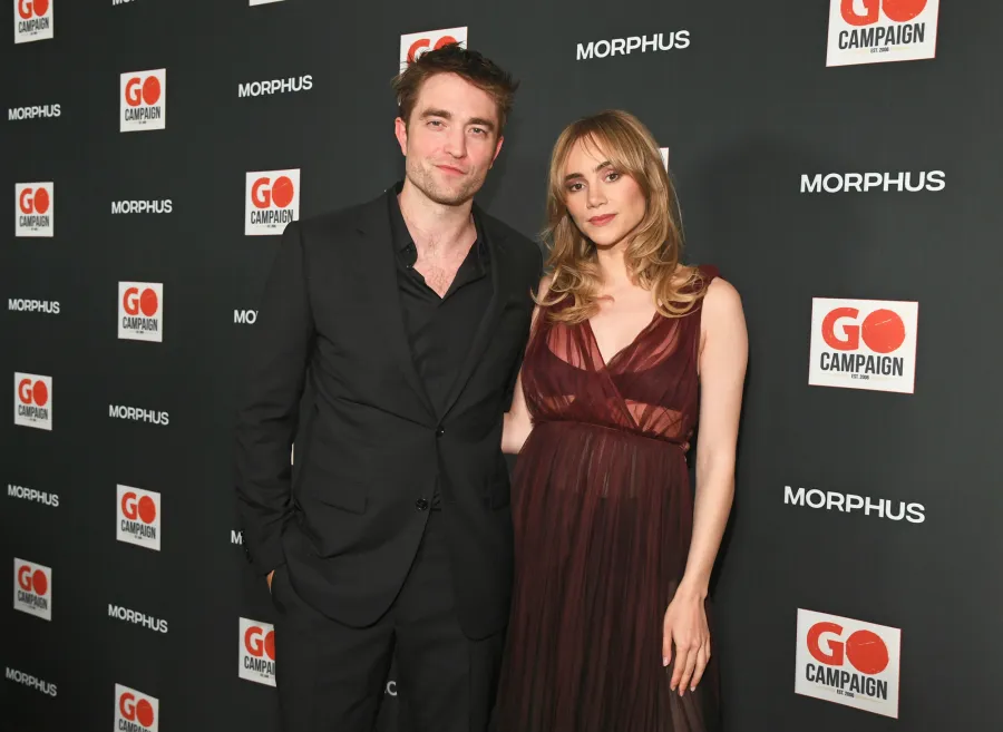 Suki Waterhouse Baby Bump Album