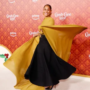 Tracee Ellis Ross Twirls on Red Carpet