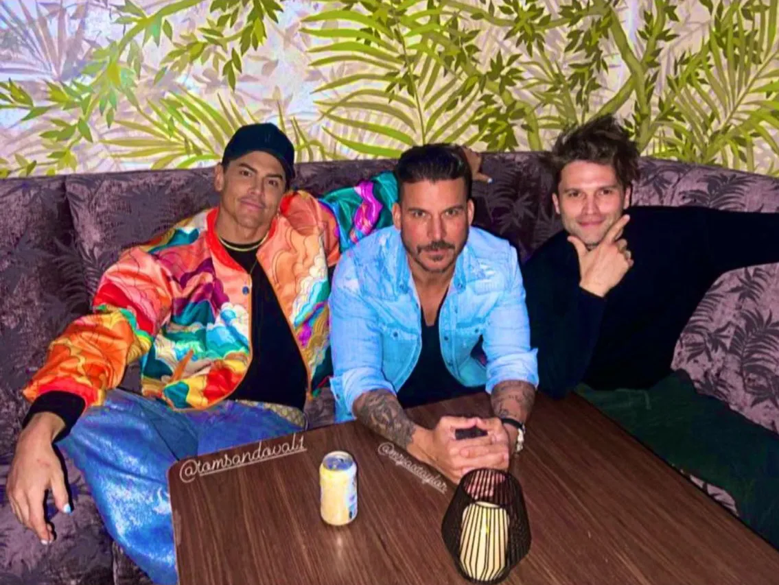 VPR’s Tom Schwartz Jokes About Fan Backlash to Thanksgiving Photo With Jax Taylor and Tom Sandoval