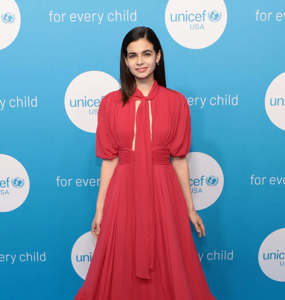 Who Is Aria Mia Loberti 5 Things to Know About the All the Light We Cannot See Star