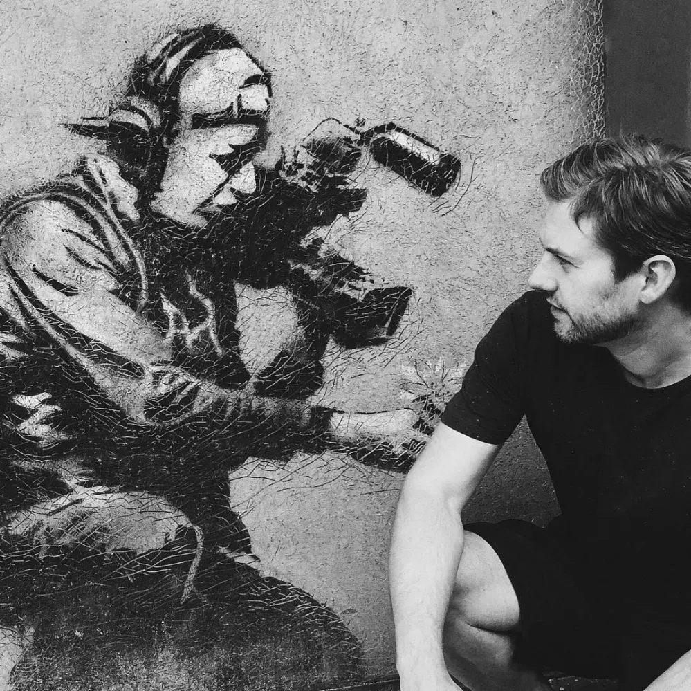 Who Is Ryan Cramer? 5 Things to Know About Tori Spelling&rsquo;s New Man &mdash; Including Dean McDermott&rsquo;s Reaction