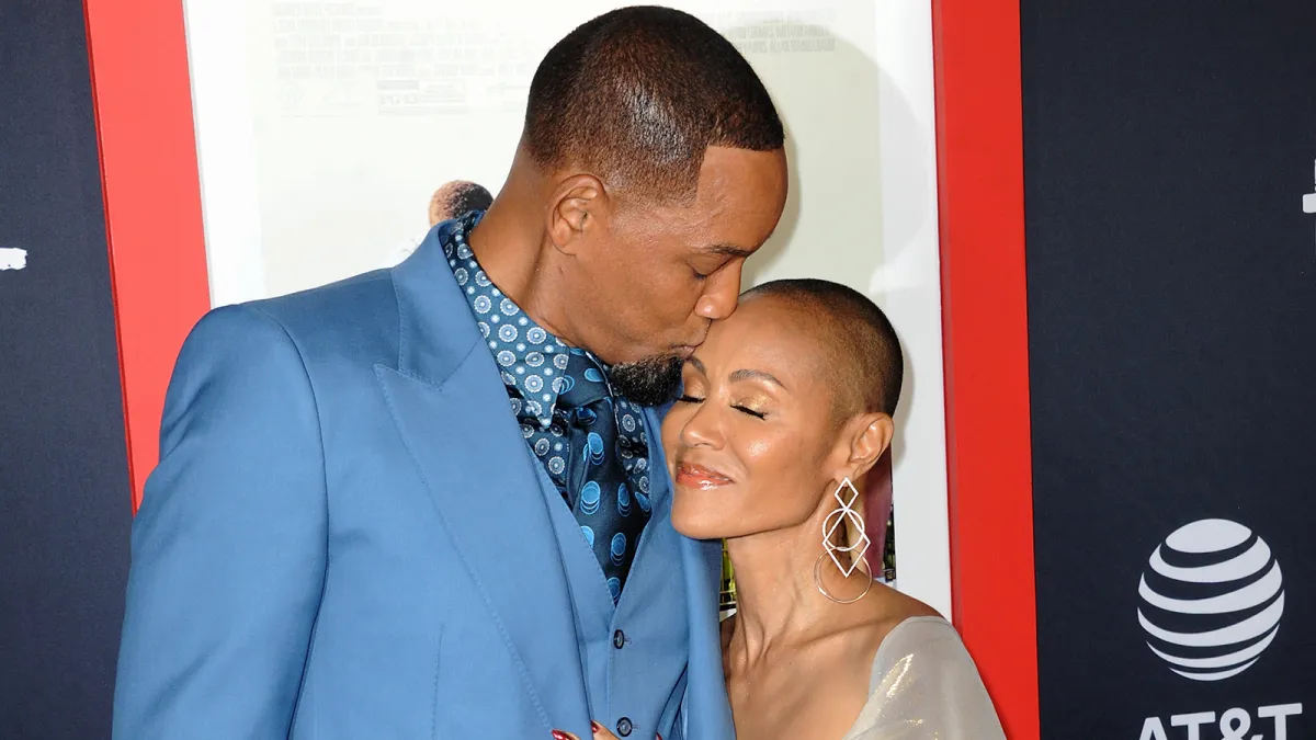 Will Smith Kisses Jada Pinkett Smith's Forehead in 'Perfect' Thanksgiving Photo Despite Separation