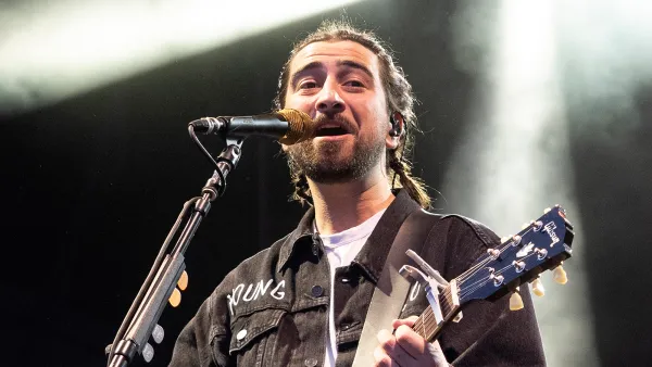 Singer Noah Kahan Totally Manifested His ‘SNL’ Musical Guest Debut