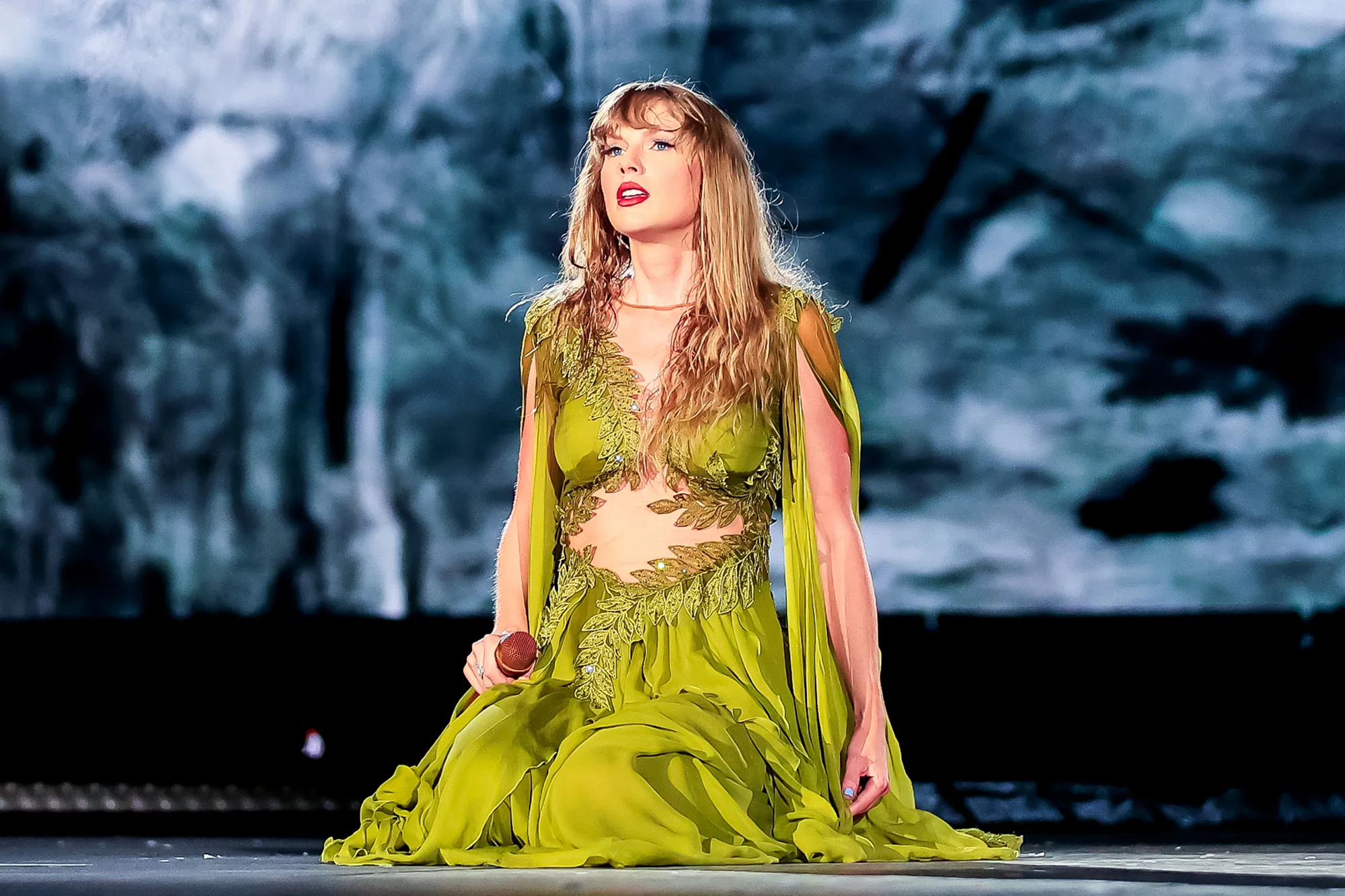 Father of Taylor Swift Fan Who Died at 'Eras' Concert Mourns Daughter: 'No Words to Express My Pain'