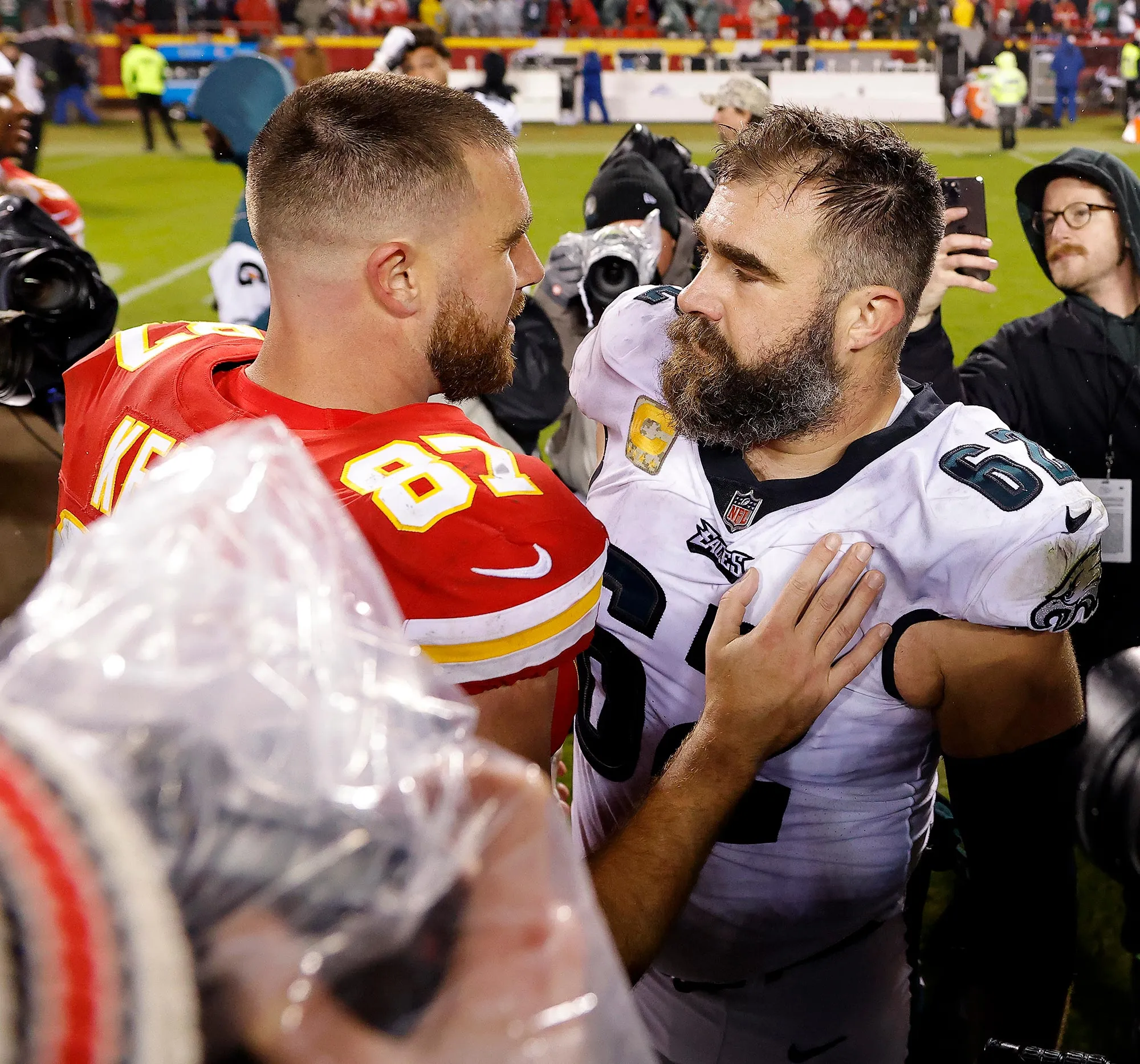 Travis Kelce Jason Kelce Embrace After Chiefs Monday Night Football Loss