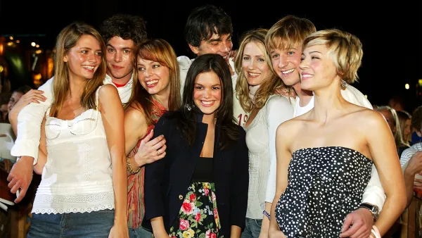 Welcome to the OCs Biggest Bombshells Adam Brodys Disdain Mischa Bartons Exit