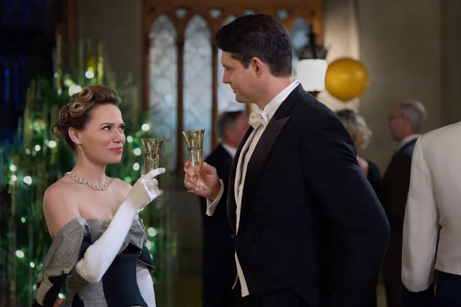 ‘Tis the Season! All the Christmas Movies Starring ‘One Tree Hill’ Alumni: A Complete Guide