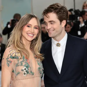 Robert Pattinson is Engaged to Suki Waterhouse After 5 Years of Dating: Details