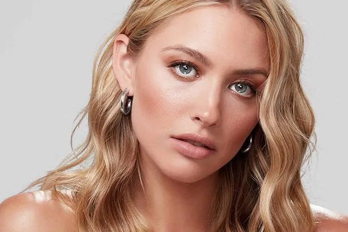 Pavoi Huggie Earrings