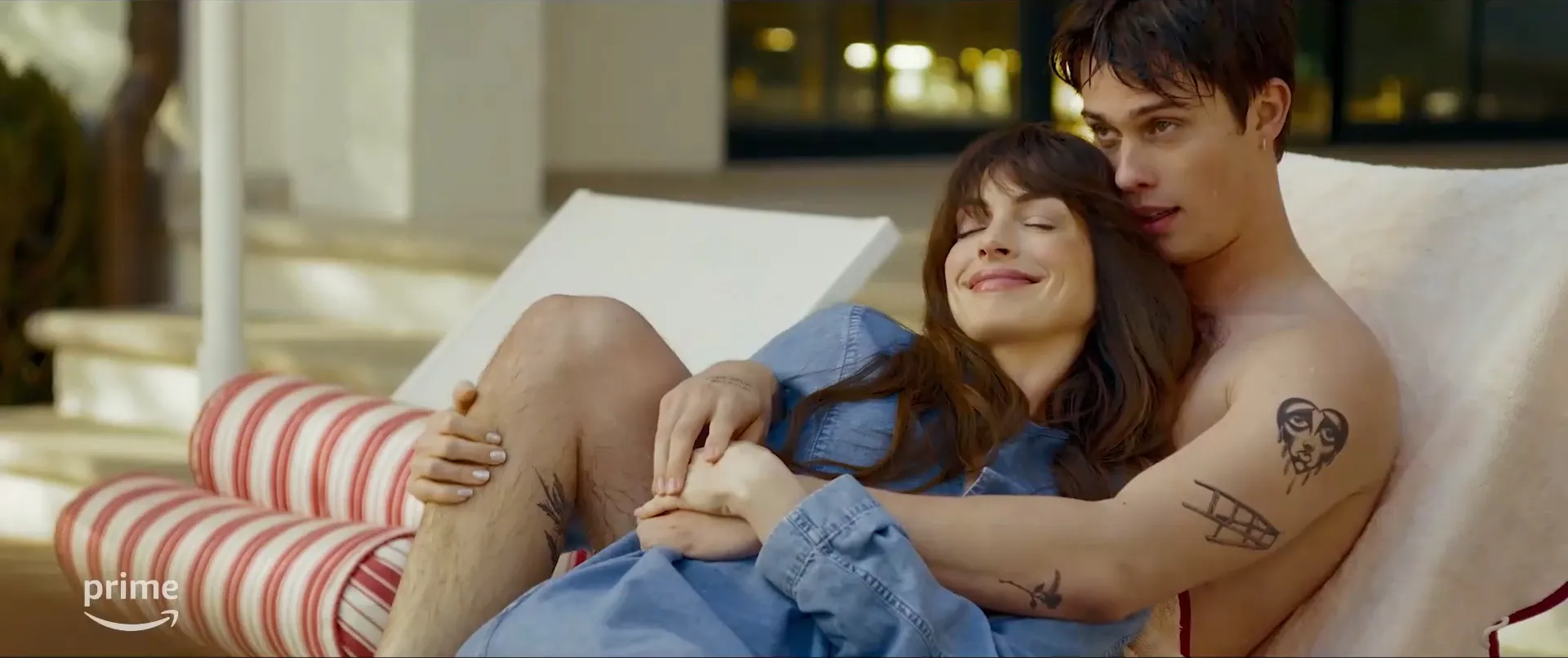 Anne Hathaway Appears in Steamy 1st Look of Harry Styles-Inspired Movie The Idea of You