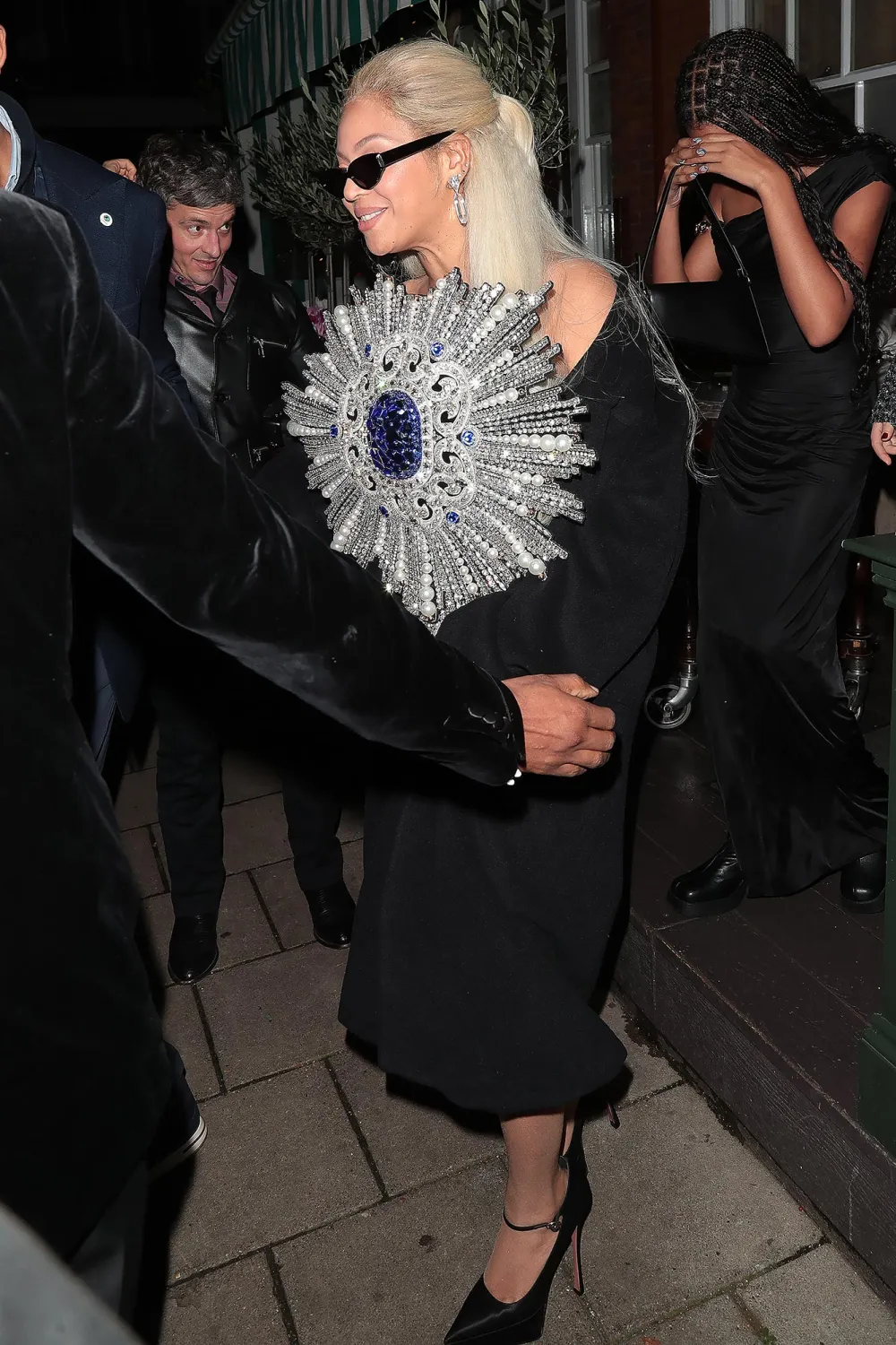 Beyonce Outfit Change After Renny 2