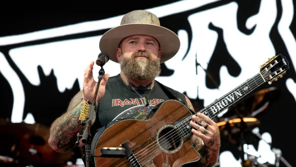 Country Star Zac Brown and Wife Kelly Yazdi Split Are in The Process of Divorce After 4 Months