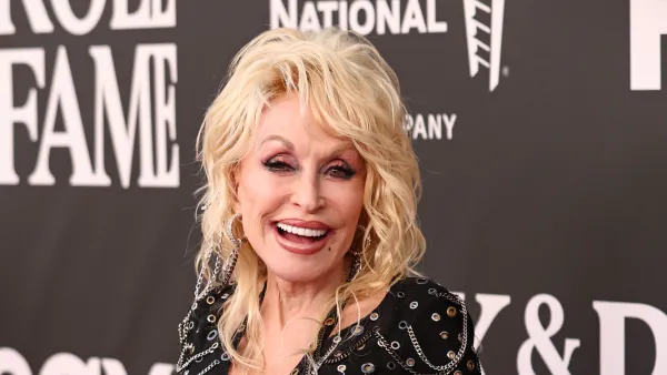 Dolly Parton Most Charitable Moments